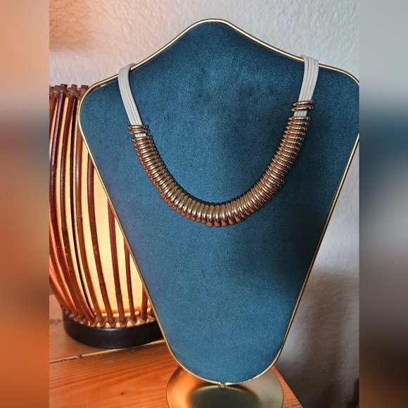 Loft Necklace - Picture 4 of 4